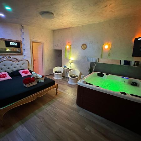 Atena B&B Apartments Platino San Silvestro  外观 照片