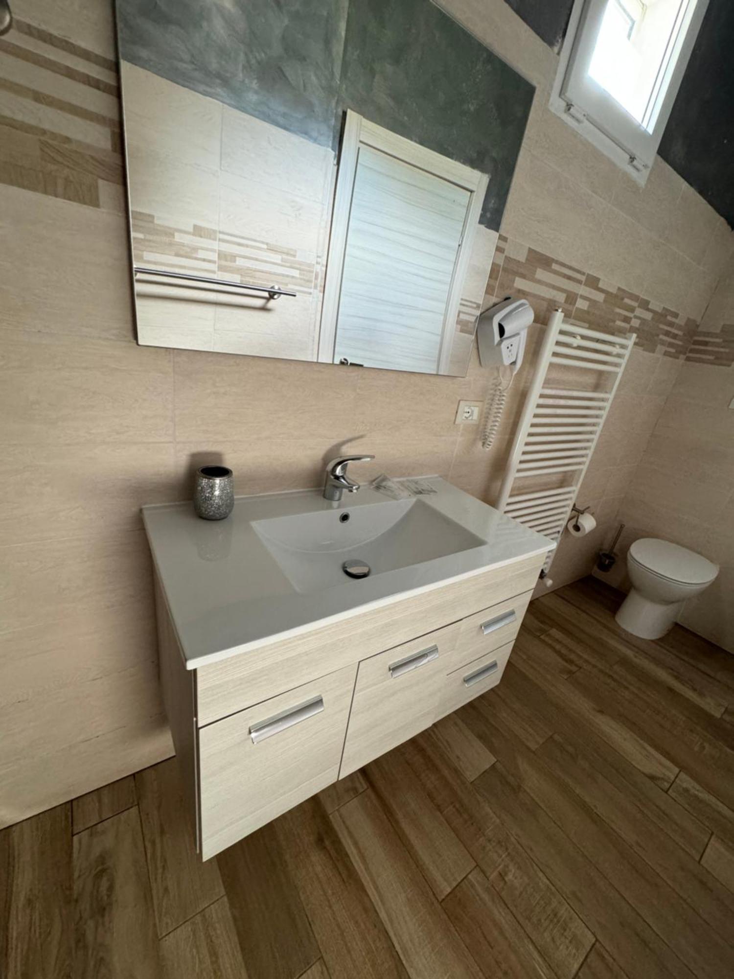 Atena B&B Apartments Platino San Silvestro  外观 照片