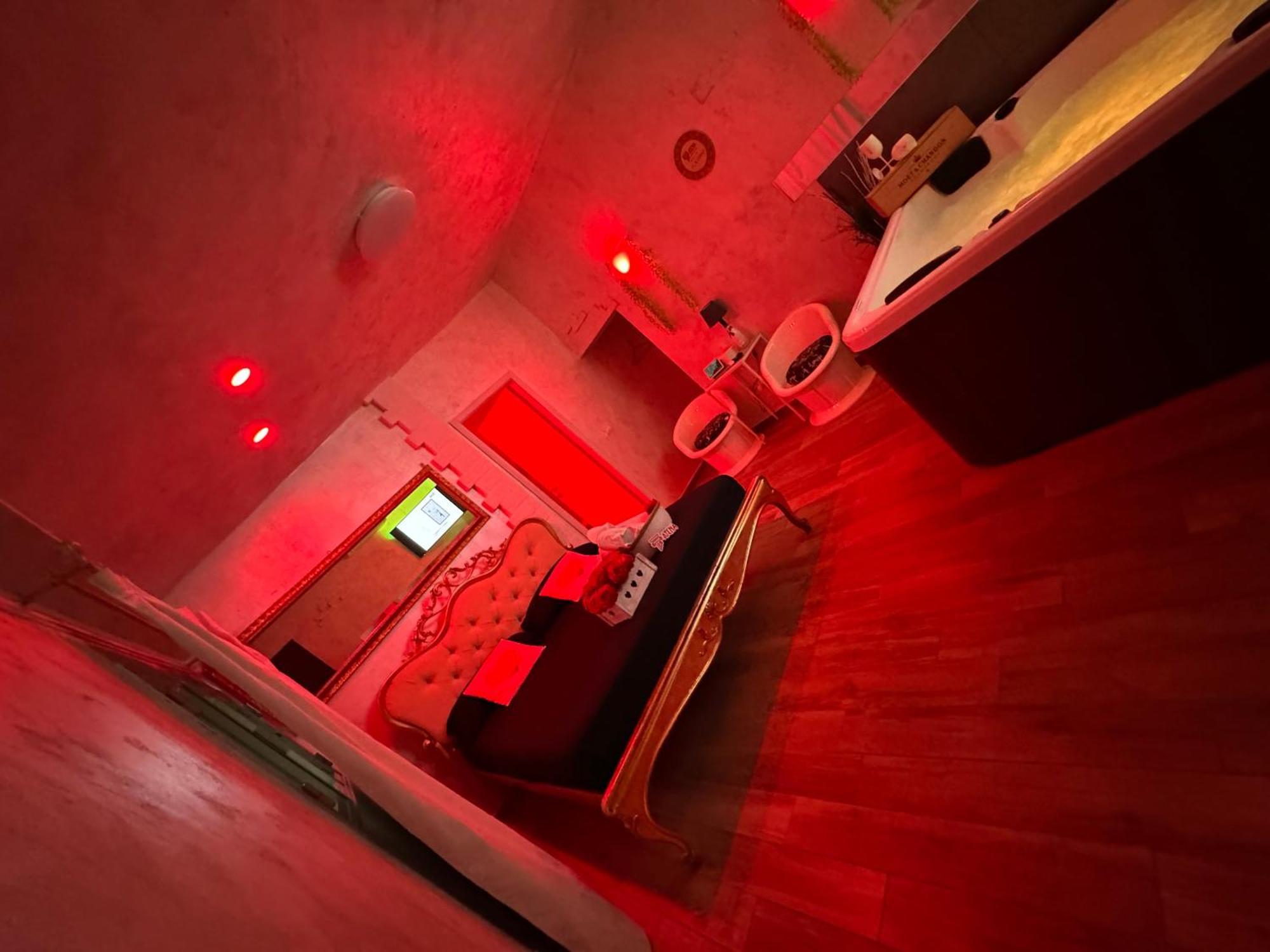 Atena B&B Apartments Platino San Silvestro  外观 照片