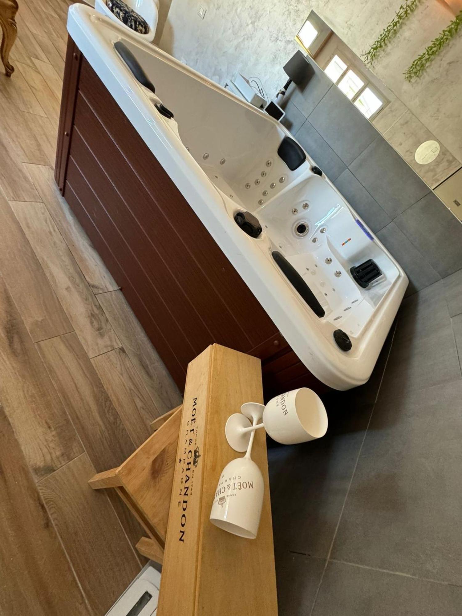 Atena B&B Apartments Platino San Silvestro  外观 照片